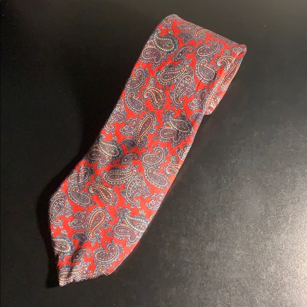 Neil Martin red Tie